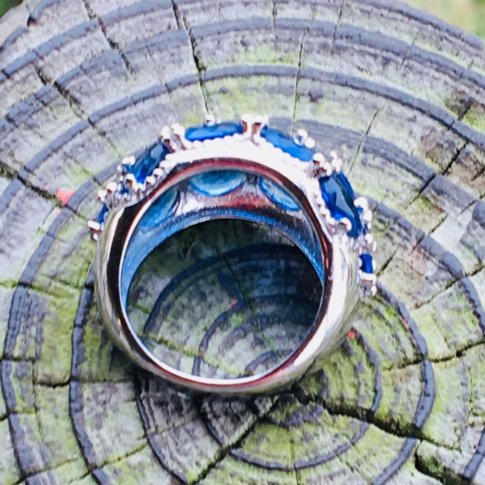 Silver & Blue Cluster Ring - image 6